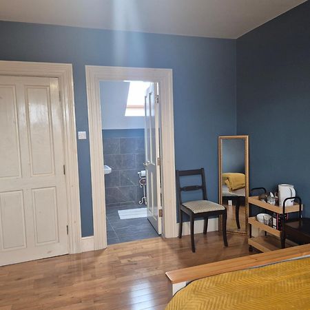 Ballinasloe Guest House In The Heart Of The Country ภายนอก รูปภาพ