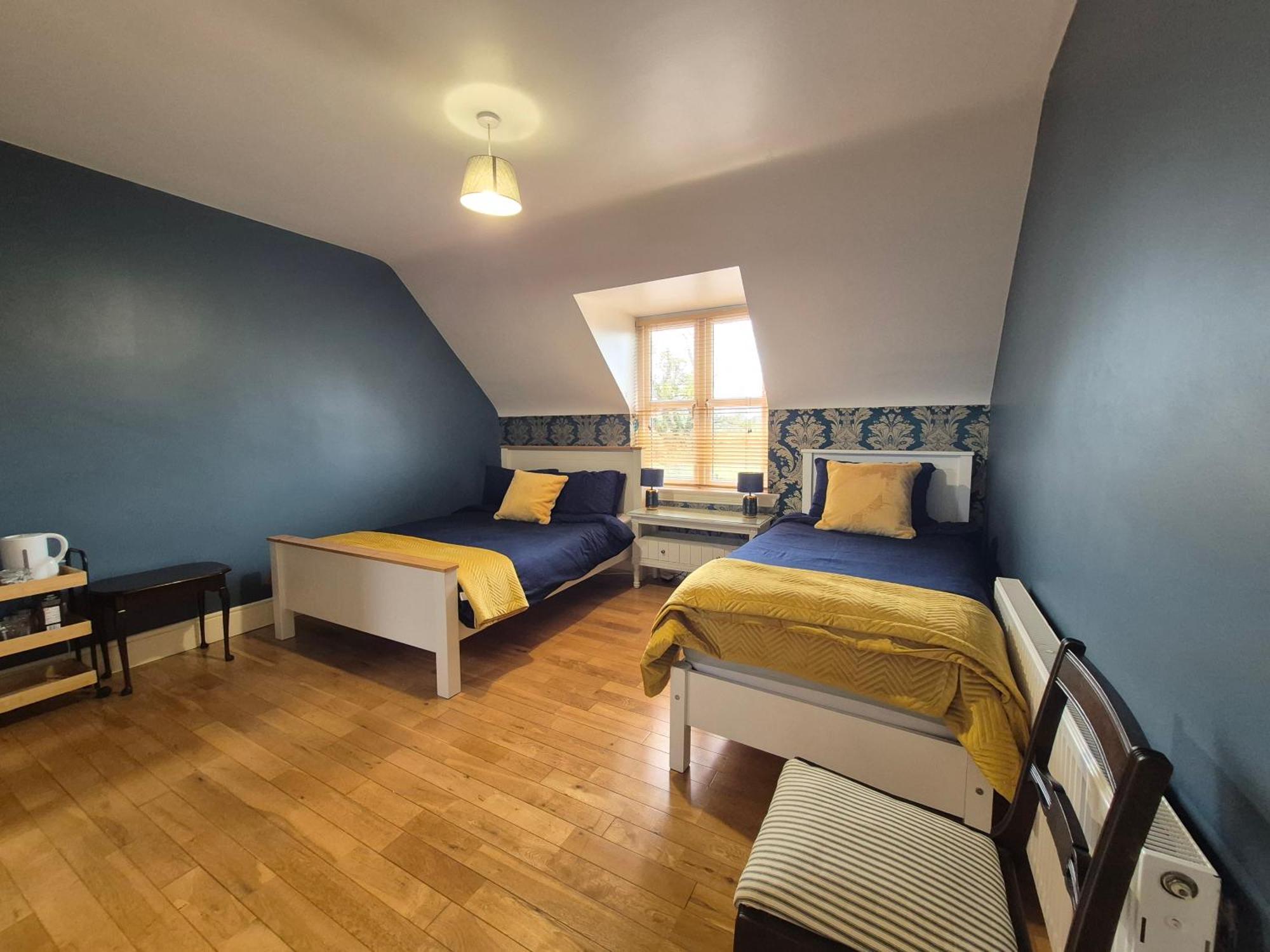 Ballinasloe Guest House In The Heart Of The Country ภายนอก รูปภาพ